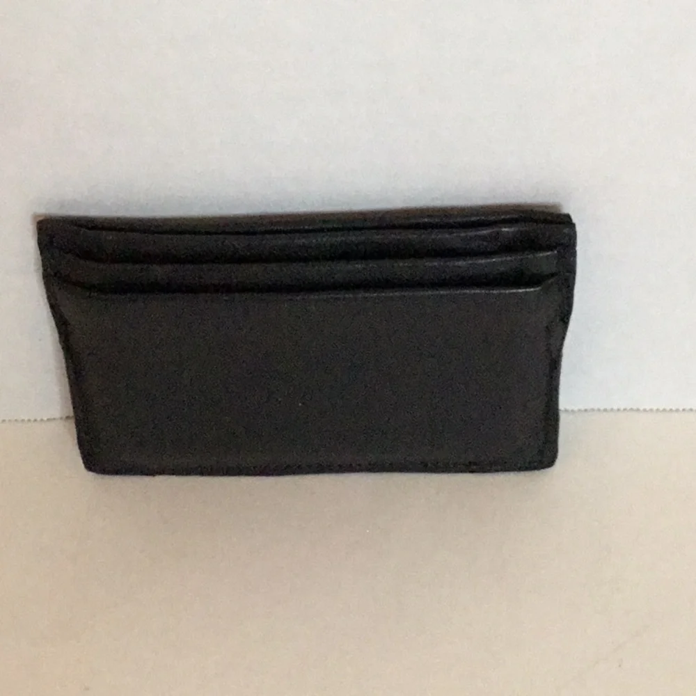 CHANEL wallet has